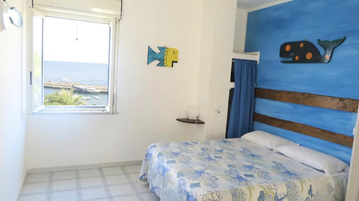 Cottage Sul Mare Устика Апартаменты