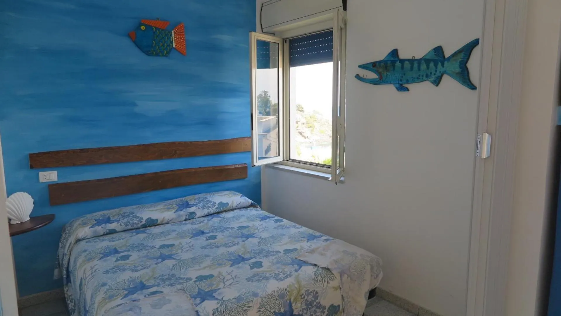 Cottage Sul Mare Устика
