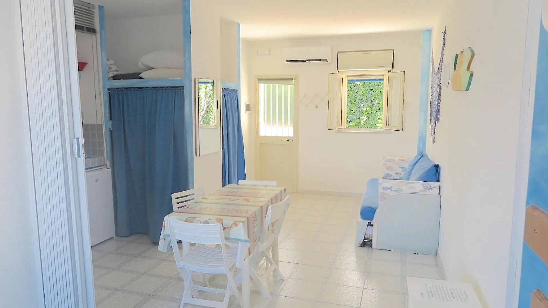 Cottage Sul Mare Устика 0*,  Италия