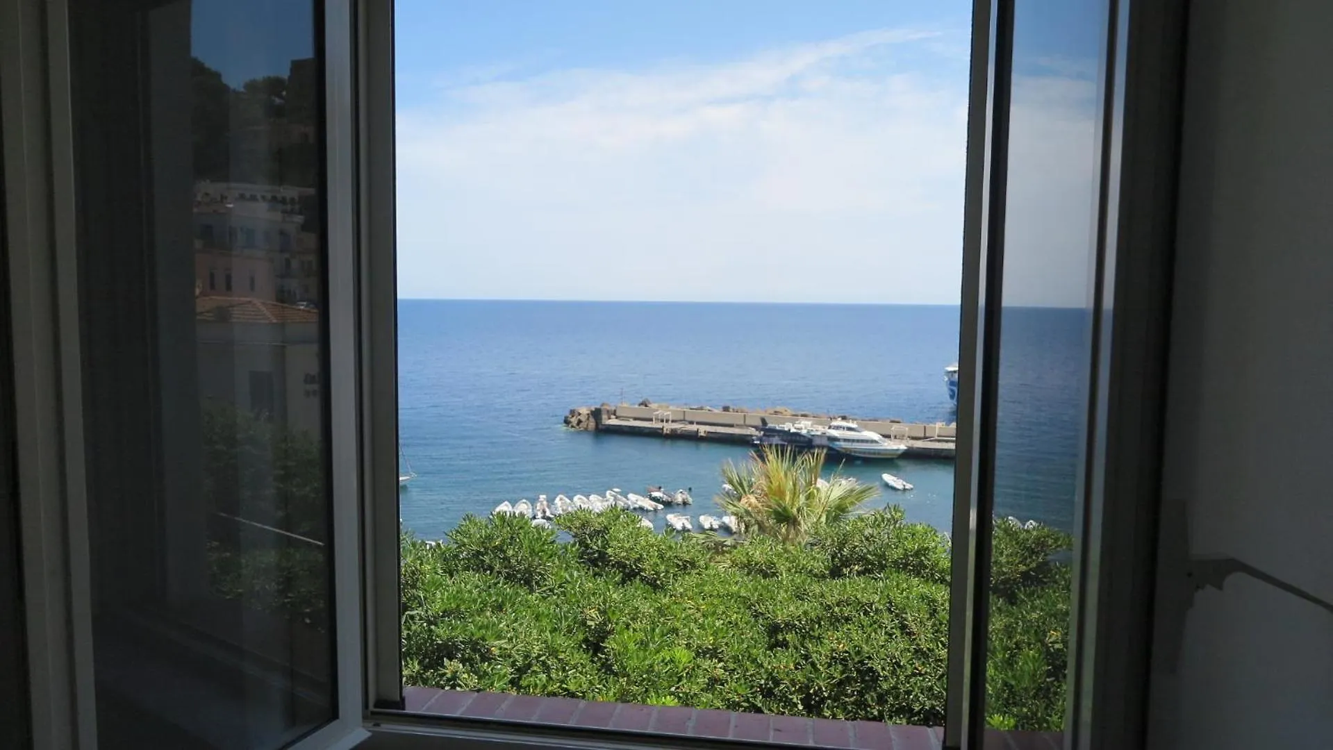 Cottage Sul Mare Устика